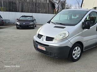 Renault Trafic Grand Passenger 2.0 dCi L2H1 Authentique