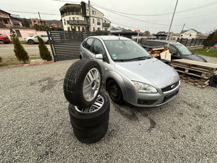 FORD FOCUS GHIA