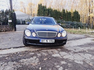 Mercedes E Class W211