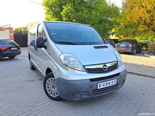 Opel Vivaro 2.0cdti 114cp clima 3locuri