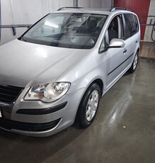 Proprietar vând vw touran