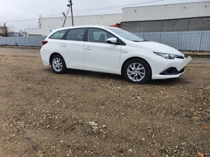 TOYOTA AURIS FACELIFT FABRICATIE 2016