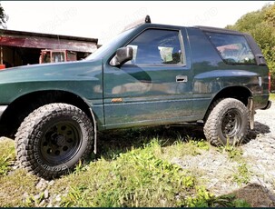 Vând Opel Frontera 2.0 Sport