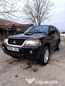 Mitsubishi pajero 2.5