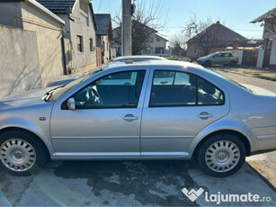 Volkswagen Bora 1.6 Benzina