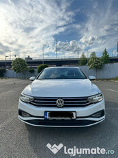 Volkswagen Passat alb, automat, 2020