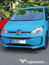 Vw up 2017 motor 0,999 benzină 88000km consum mediu de 4%