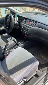 Vand sau dezmembrez Mitsubishi Lancer,AVARIAT