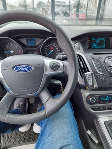Vând ford focus circulat ianuarie 2014, 1,6,tdci, 87000 km,mașină întreținută de nefumători!