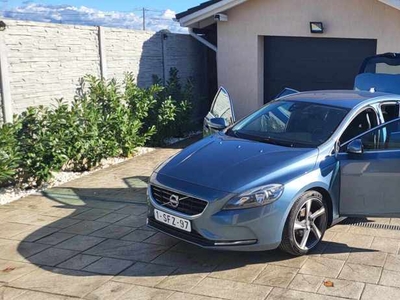 Volvo V40 Euro 5 Model R-Design 2014