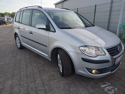 Vw Touran motor 1.9 Tdi 105 cp,an 2010,euro 4,5 locuri,6+1 trepte