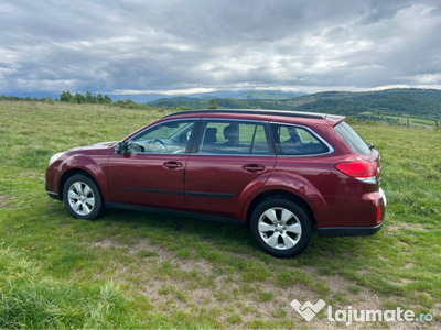 Subaru OUTBACK 2.0