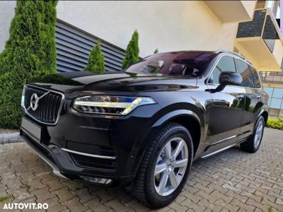 Volvo XC 90 D5 AWD Geartronic Momentum