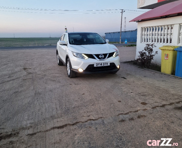 Nissan qashqai acenta premium