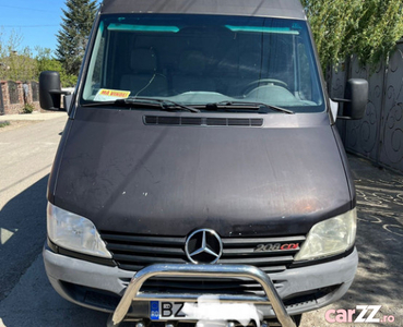 Autoutilitară mercedes-benz