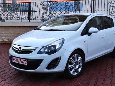 Opel Corsa superb an 2012 foarte dotat