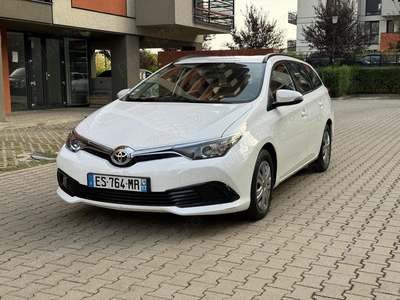 Toyota Auris 2018 motor 1.4 diesel perfect de oras(uber-bolt)