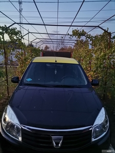 Vand dacia sandero 2010