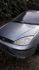 vand ford focus ,,1,6 benzina an 2004