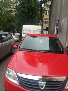 Vînd dacia logan