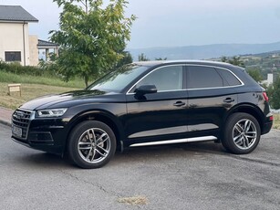 Audi Q5 2.0 40 TDI quattro S tronic Design