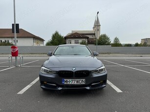 BMW 320i Sport Line 2014