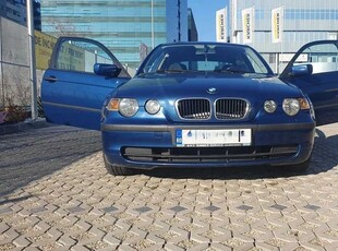 BMW Seria 3 318 i Coupe