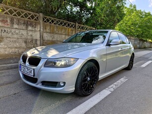 BMW Seria 3 318i Aut. Edition Sport