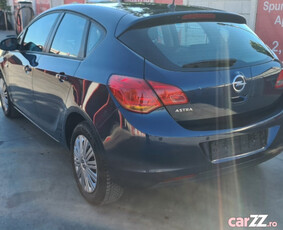 Opel Astra J 1.6 16v Euro5 Benzina Volan incalzit