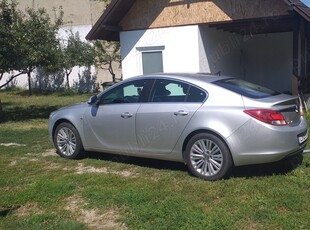 Opel insignia limousine