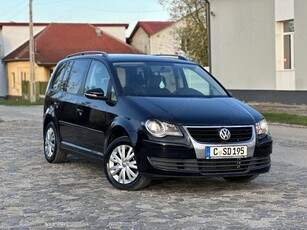 Vw Touran*2010*navigatie*BiXenon*euro 5*pilot*1.4 benzina TSI*Germania