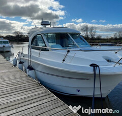 2008 Beneteau Antares 8