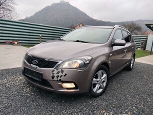 KIA Cred 1.6D 6+1 viteze Euro 5 an 2011