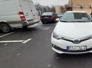 Toyota Auris Hybrid - SOL