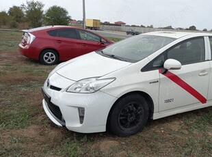 Toyota Prius Hybrid an 2013 +GPL BRC montat în 2018. Am de vânzare mai multe mașini Toyota