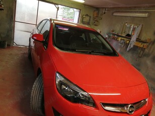 Vând Opel astra J