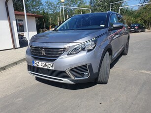 Vand sau Schimb Peugeot 5008 Allure