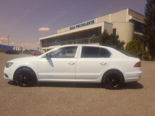 Vând Skoda Superb 2,2015 automata