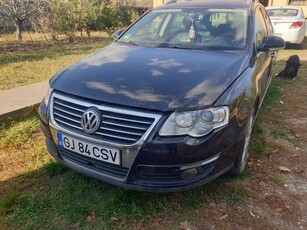 Vănd volskwagen pasat b6