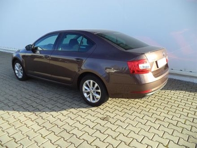 Škoda Octavia SMART 1.5 TSI DSG