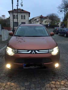 Mitsubishi Outlander 2.2 DI-D 4WD Top