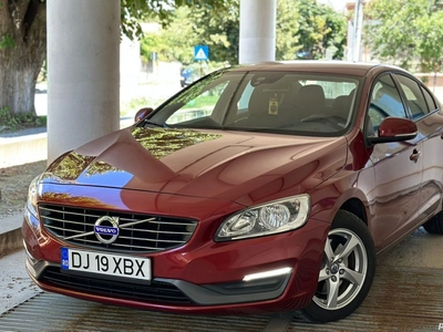 Volvo S60, an 2014, 9800 E