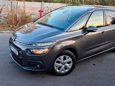 Citroen C4 Picasso 2018,carte service Cretuleasca