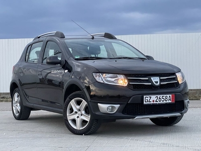 Sandero Stepway Prestige / 2014 / T.UV / Carte service Pitesti