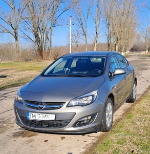 Vând Opel Astra J, An2017 Rasnov
