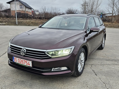 Vând VW PASSAT An 2018 Pascani