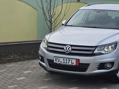 Volkswagen Tiguan 4x4 Cutie Automată, Navigație,scaune încălzite,pilot Sura Mica