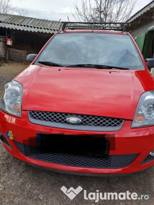 Ford fiesta masina