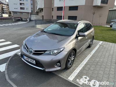 Toyota Auris 2015 1.8 Hybrid Nu necesita nici o investitie