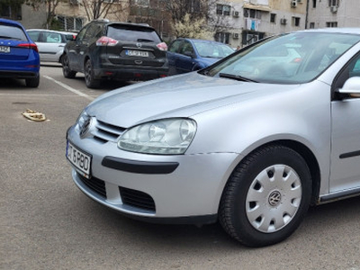 Volkswagen Golf 5 Benzina 1.4 Prim Proprietar în Ro Foarte Î